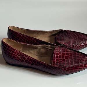New Directions Ramble Red Maroon  Patent Pointed Toe Flats 6M